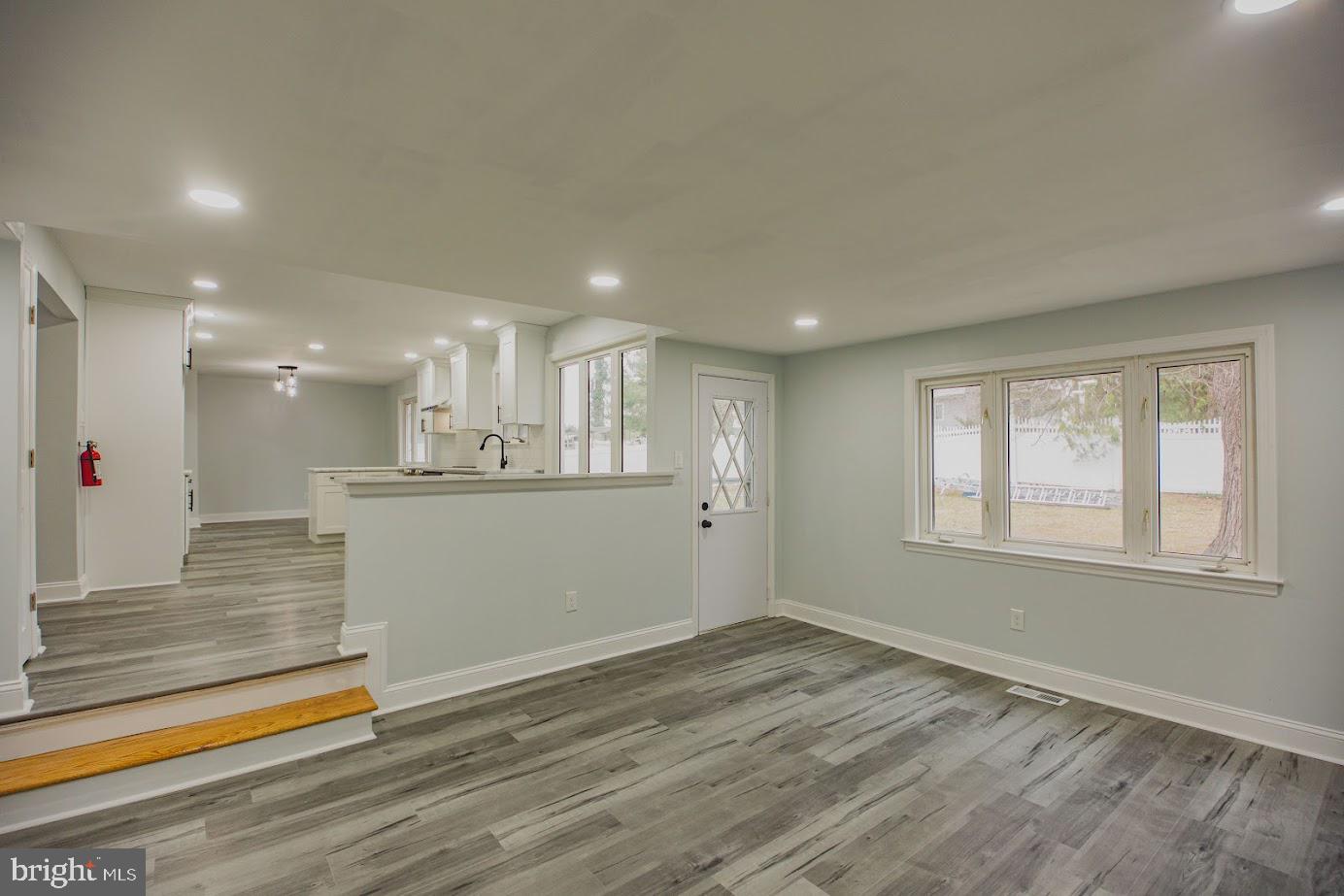 326 ROYAL OAK AVENUE