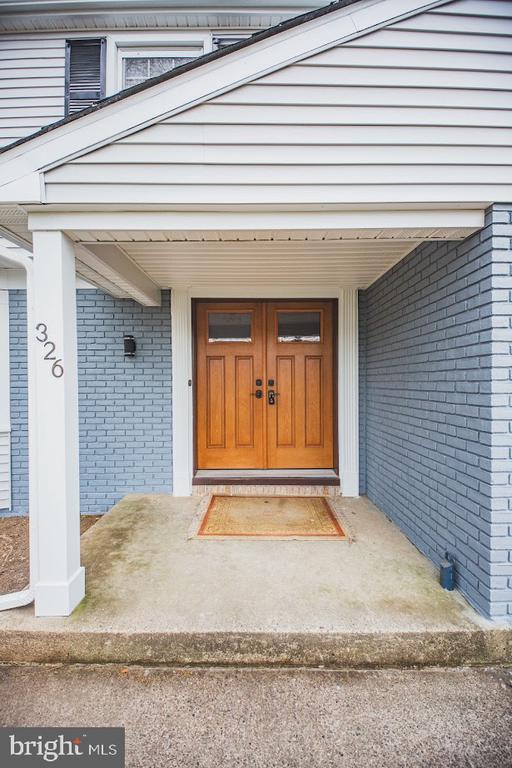 326 ROYAL OAK AVENUE