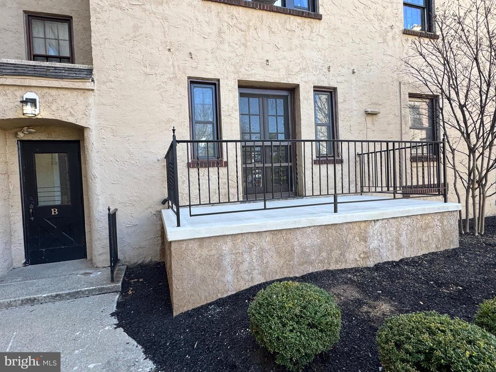 210 MAPLE AVENUE B3