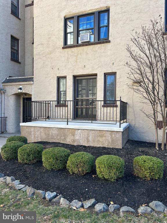210 MAPLE AVENUE B3