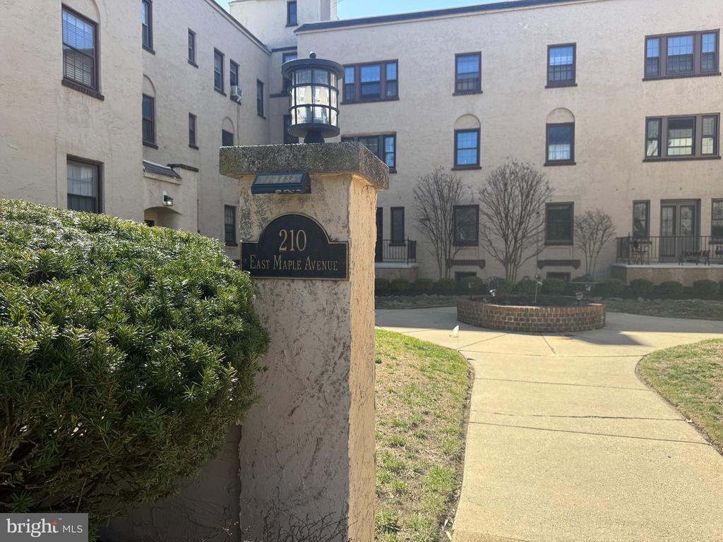 210 MAPLE AVENUE B3