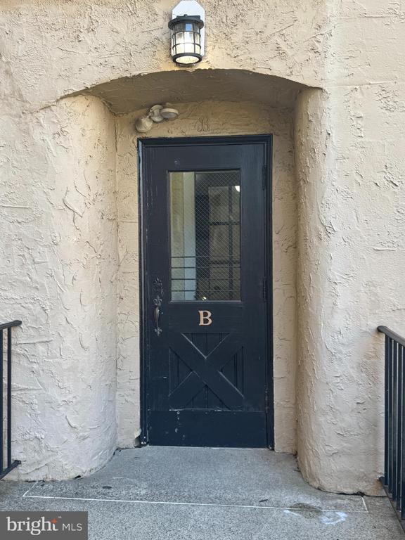210 MAPLE AVENUE B3