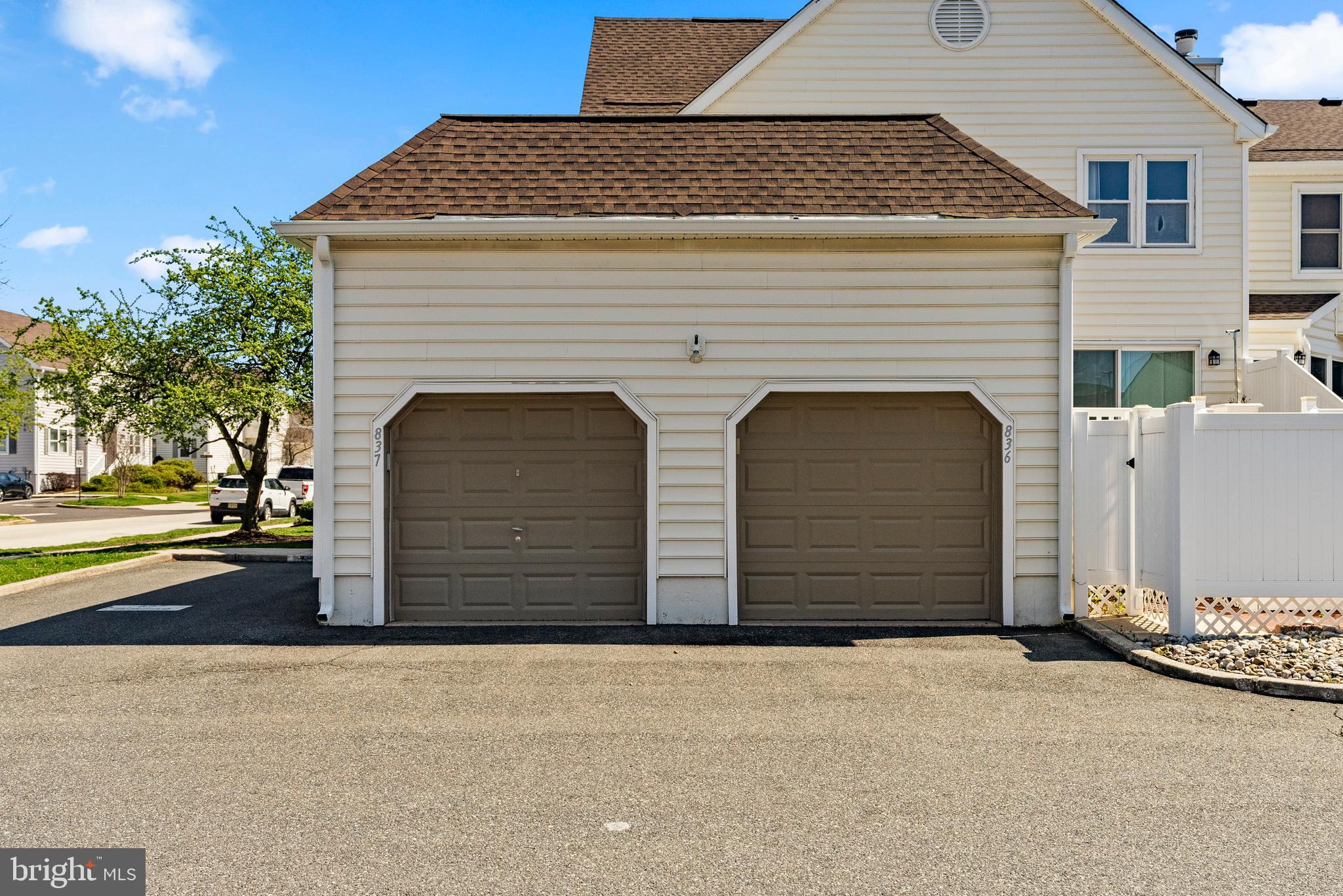 837 Society Hill Blvd