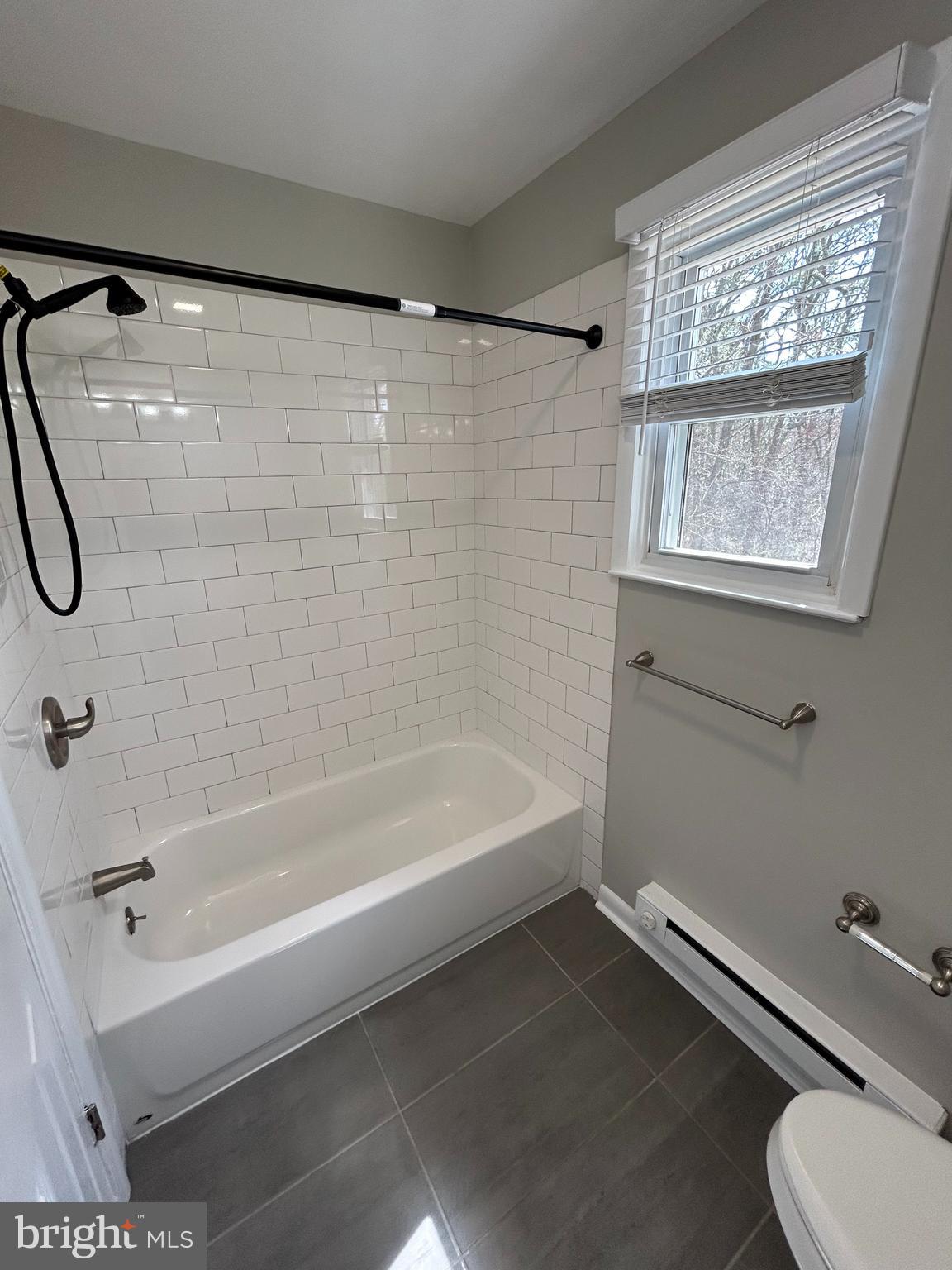 508 W LOCH LOMOND DR