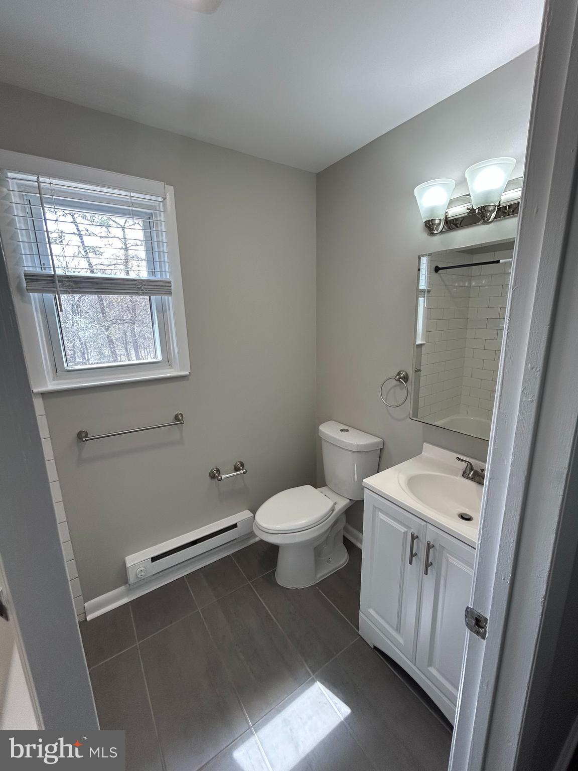 508 W LOCH LOMOND DR