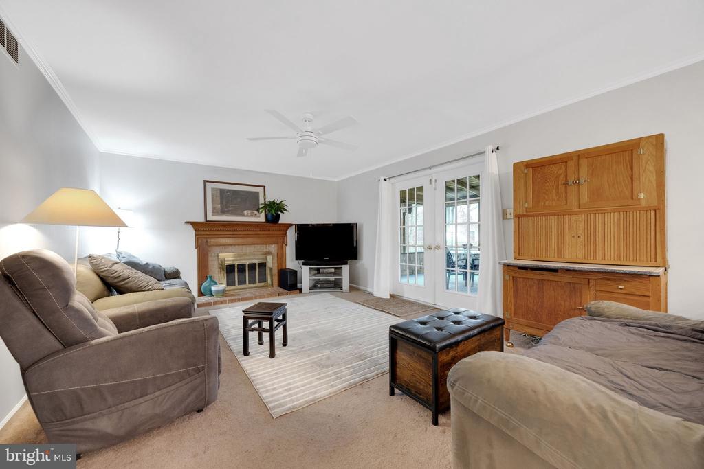 28 BURNHAM LANE