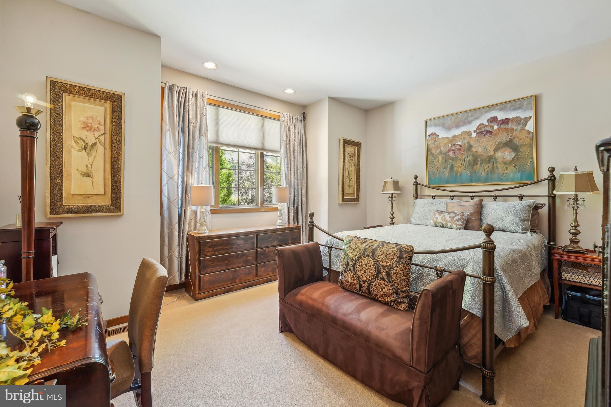 28 Hidden Acres Dr