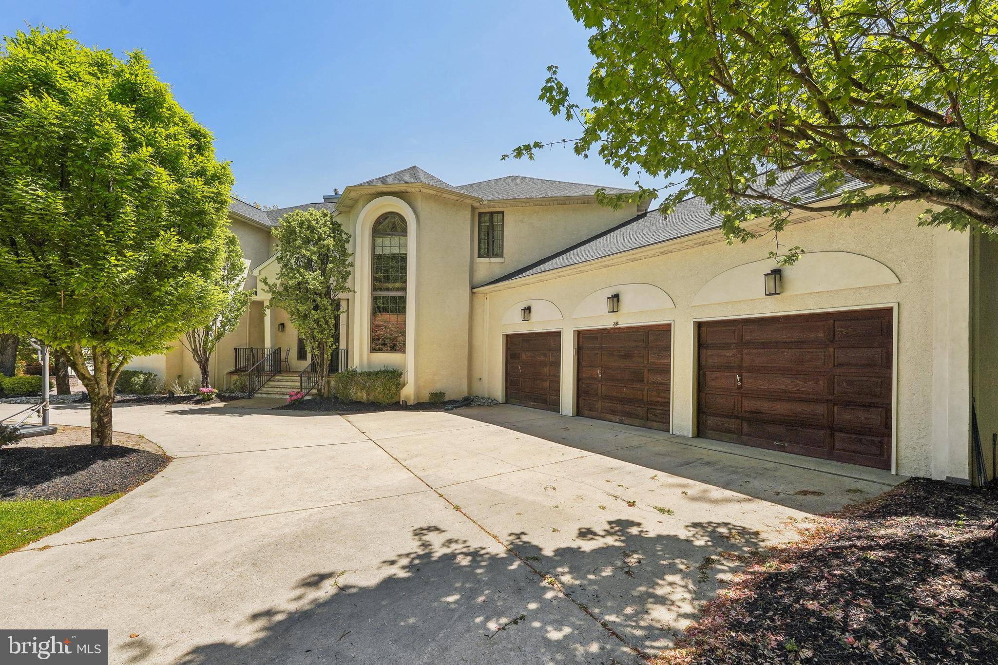 28 Hidden Acres Dr