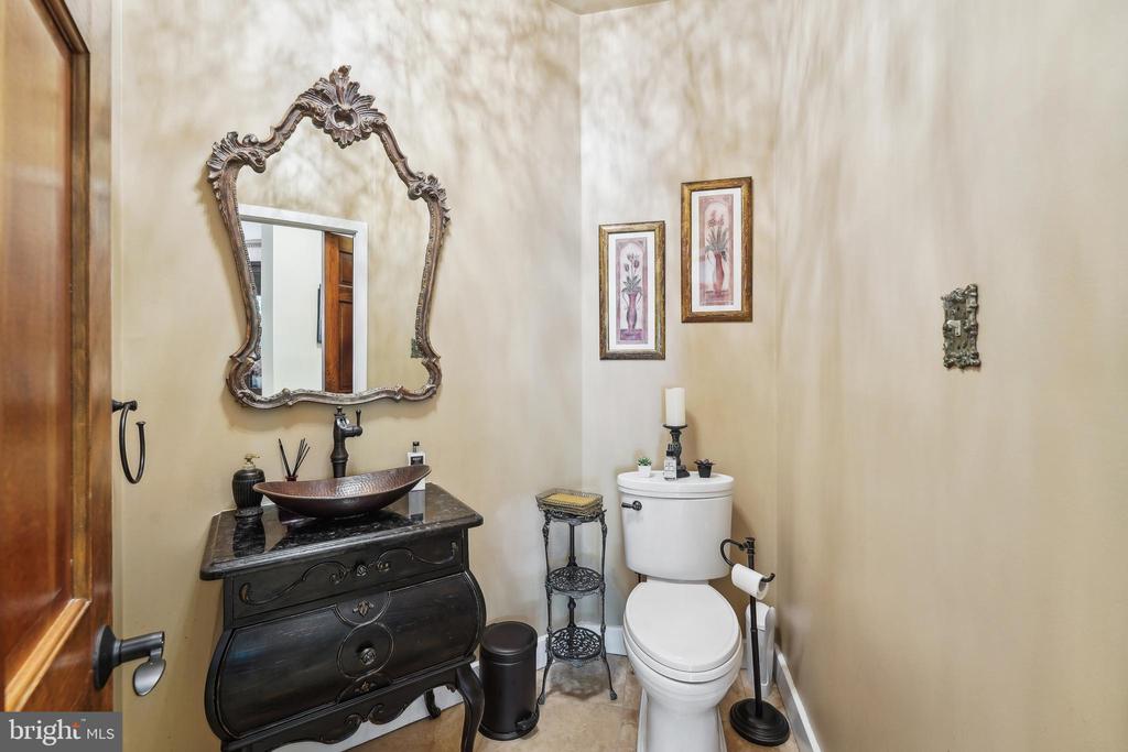 28 Hidden Acres Dr
