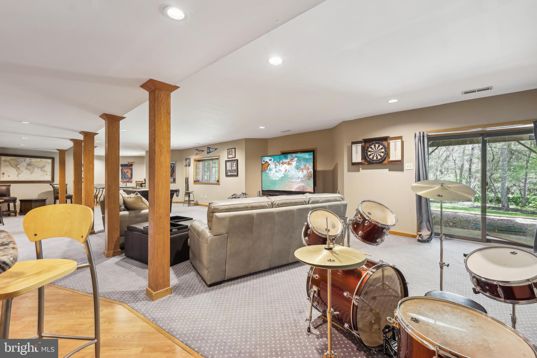 28 Hidden Acres Dr