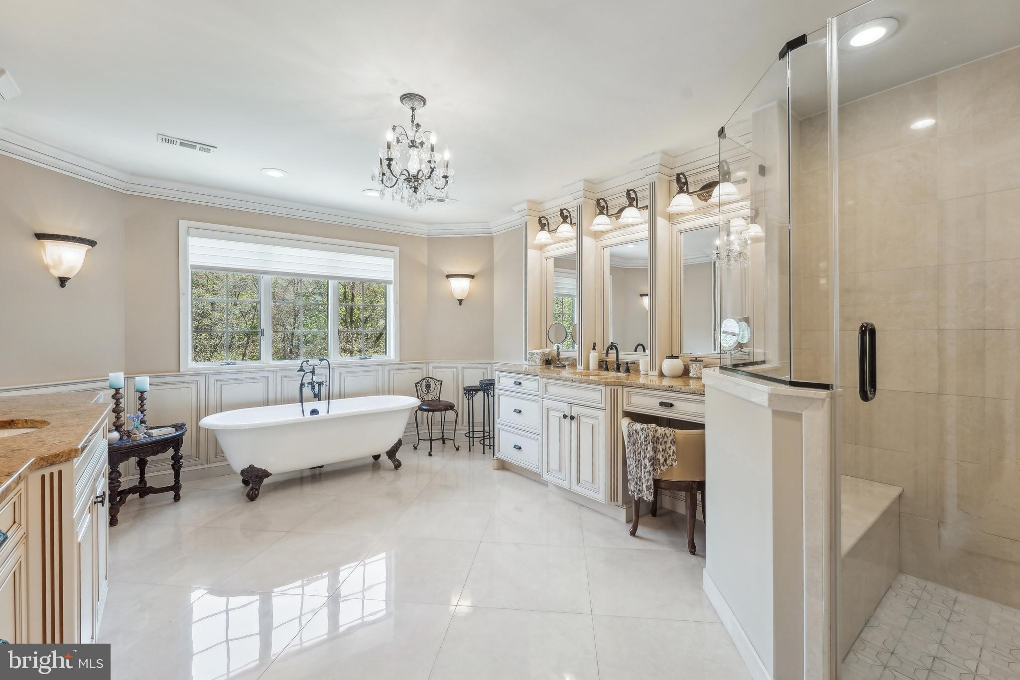 28 Hidden Acres Dr