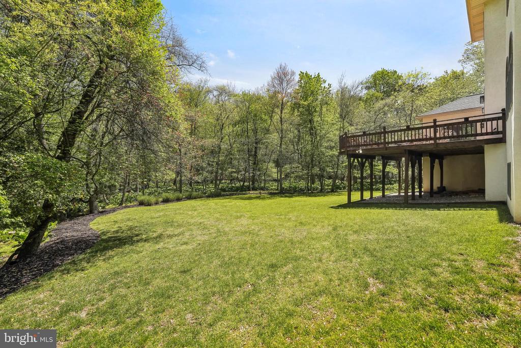 28 Hidden Acres Dr