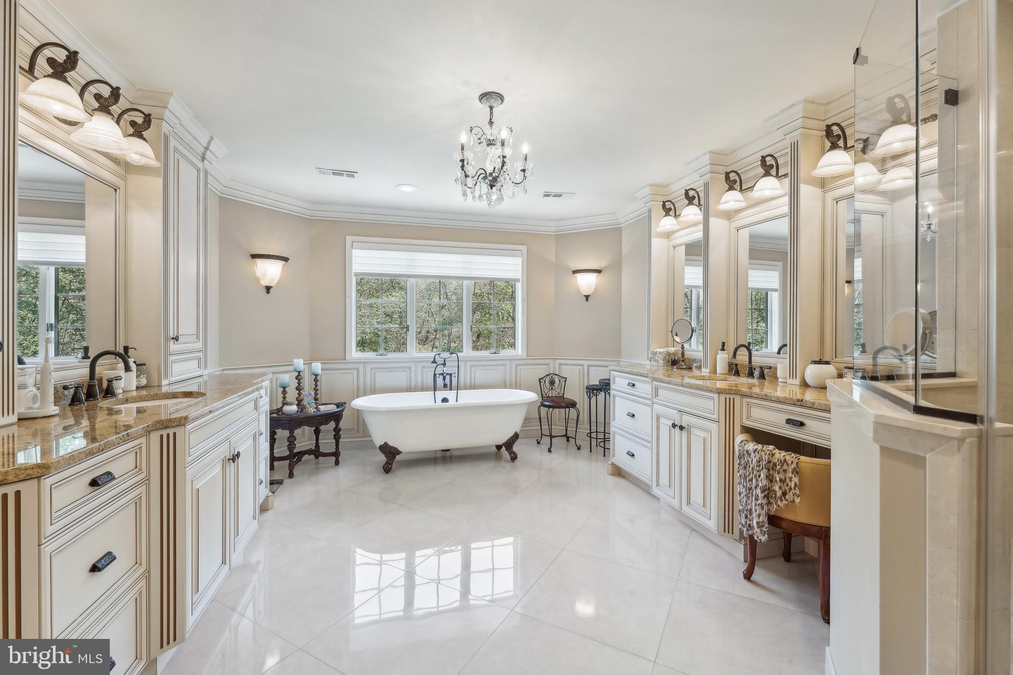 28 Hidden Acres Dr