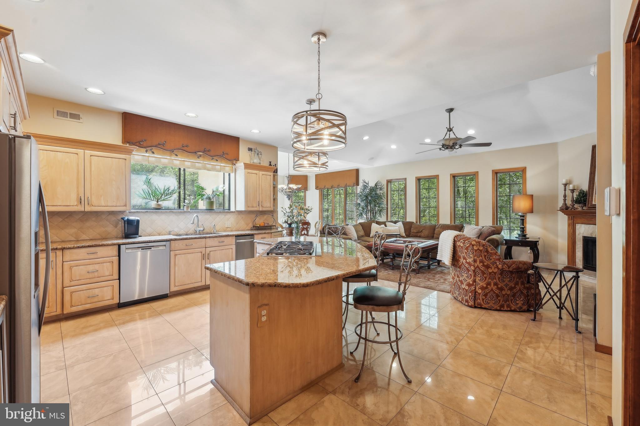 28 Hidden Acres Dr