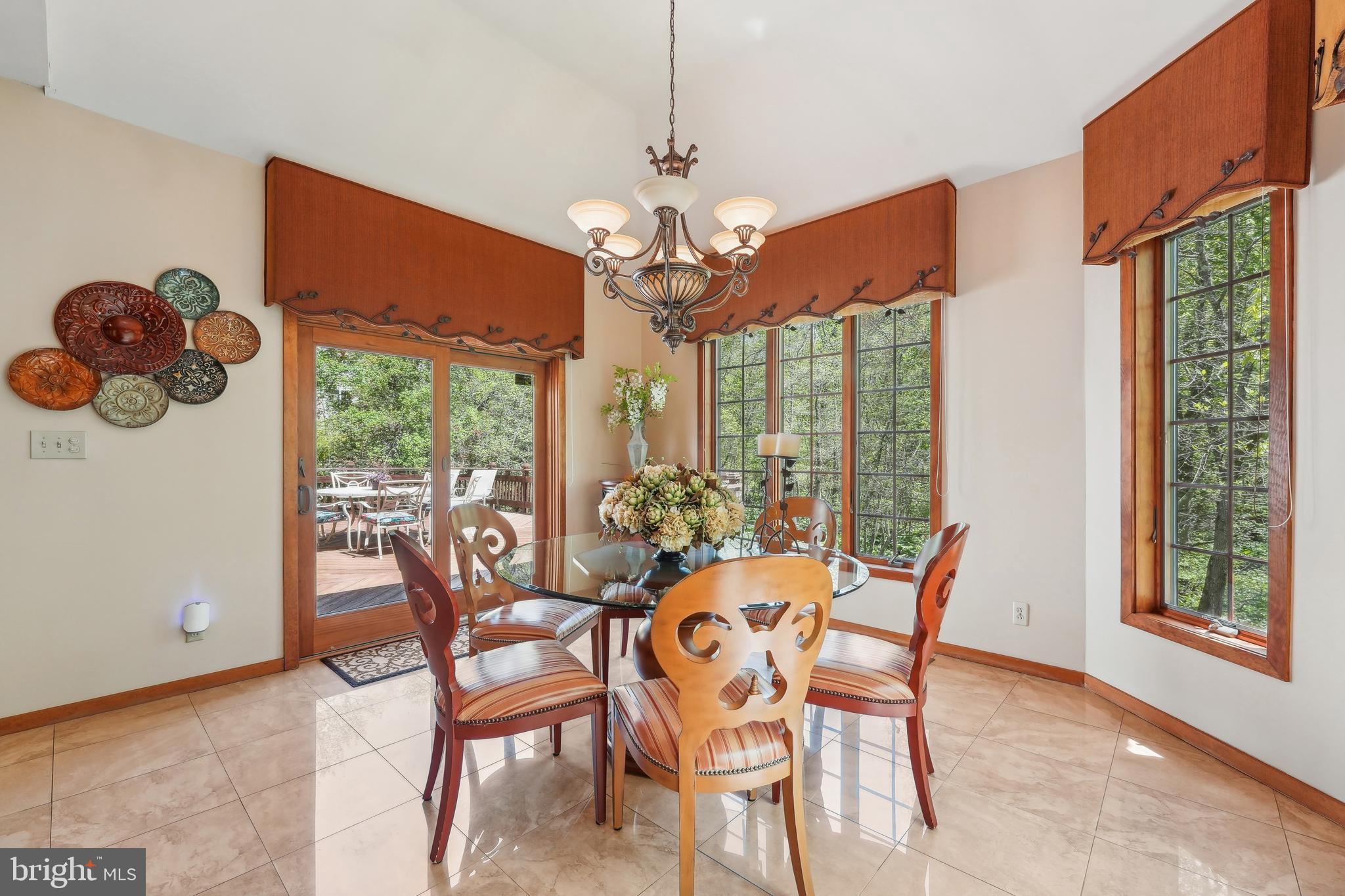 28 Hidden Acres Dr