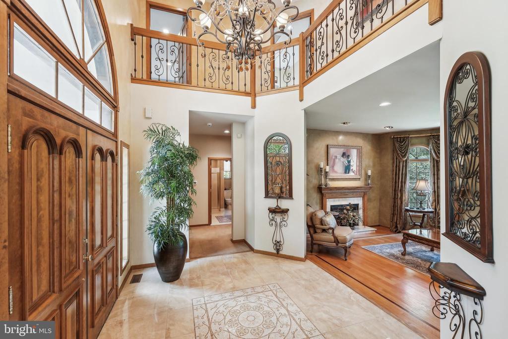 28 Hidden Acres Dr