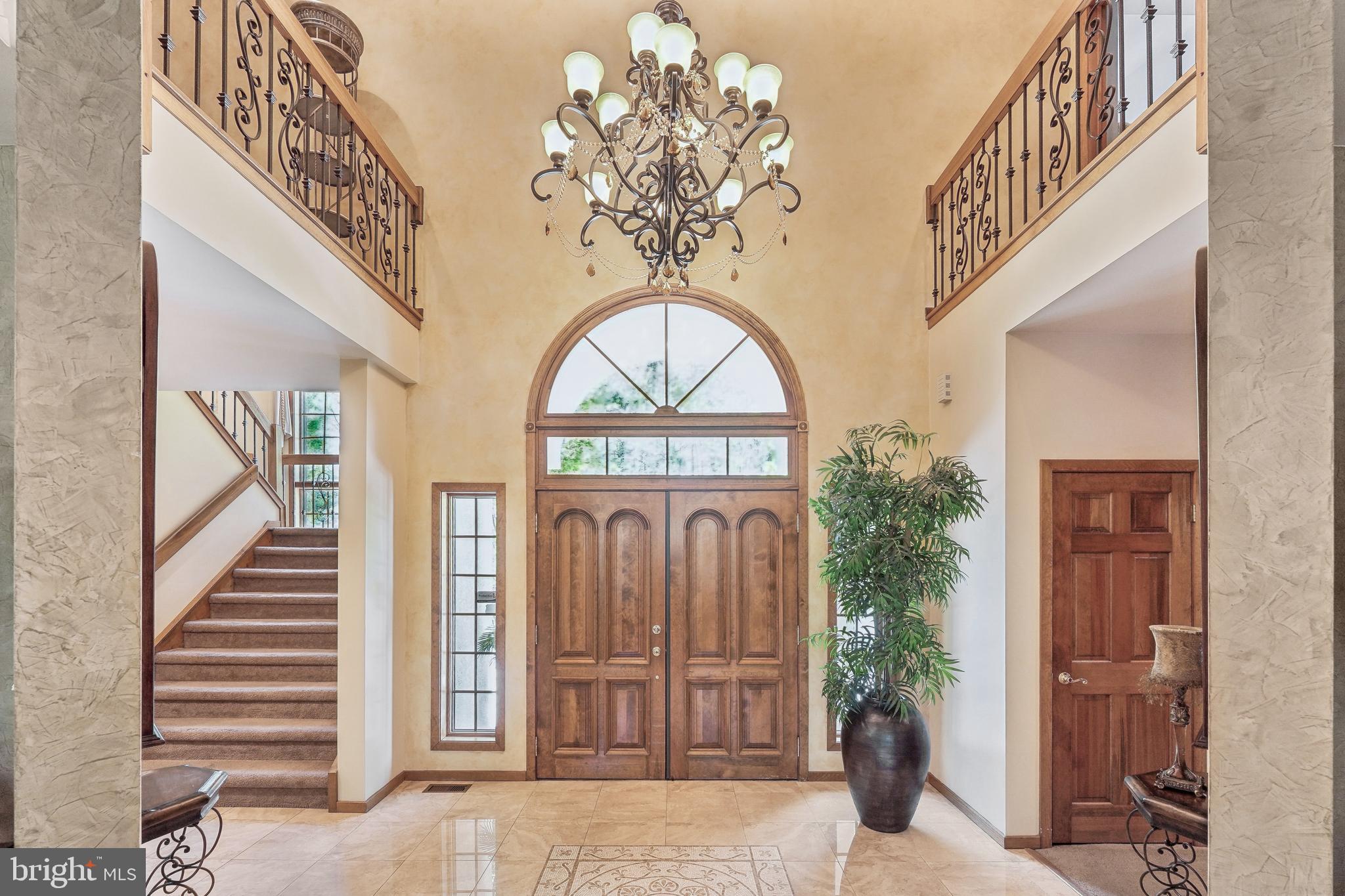 28 Hidden Acres Dr