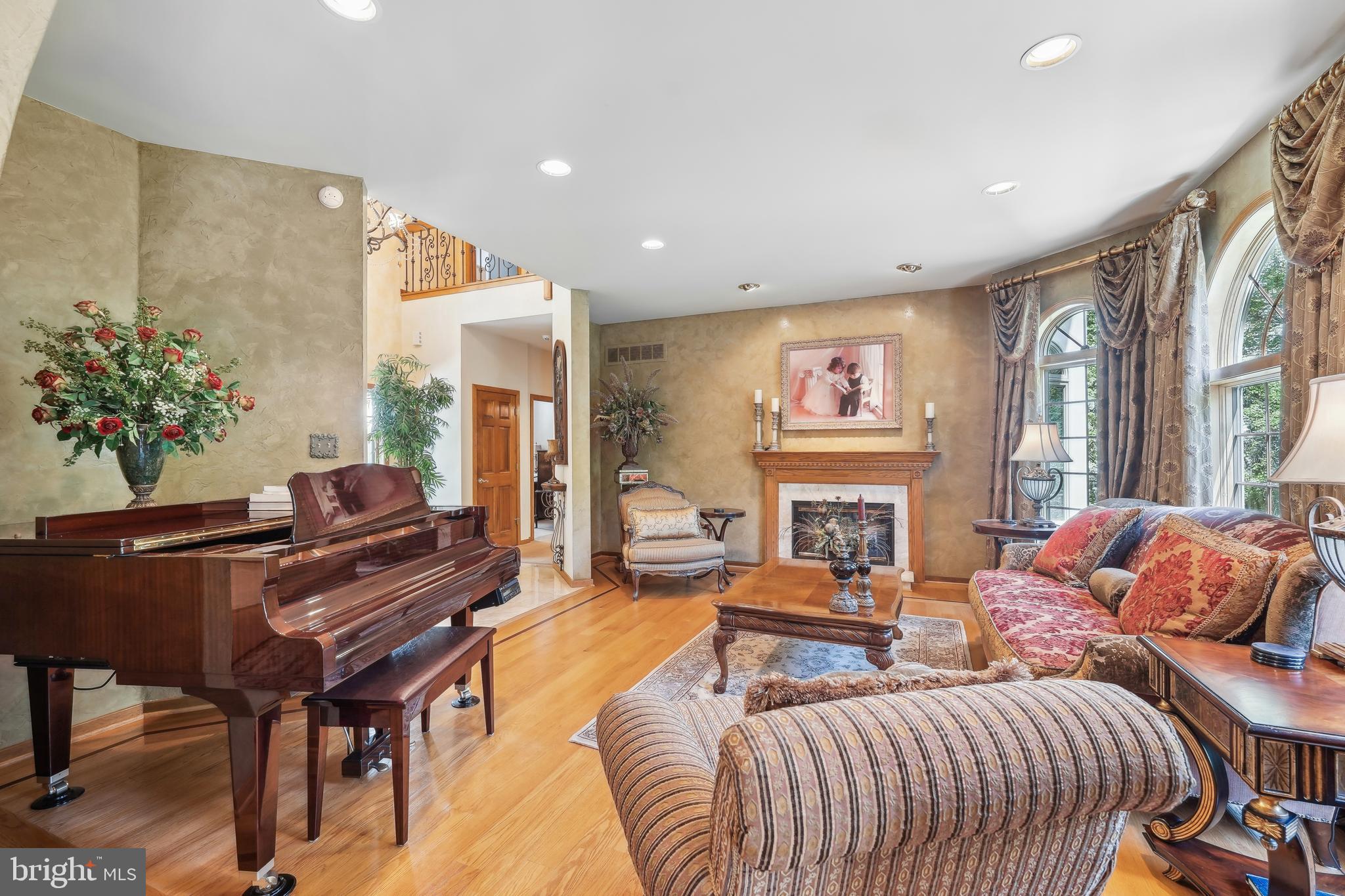 28 Hidden Acres Dr