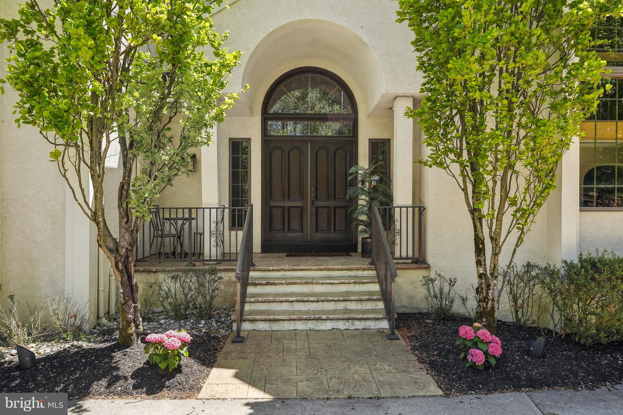 28 Hidden Acres Dr