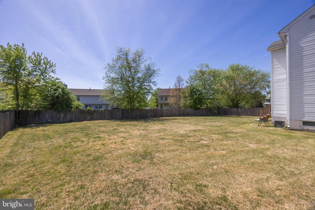 4 TEAKWOOD LANE