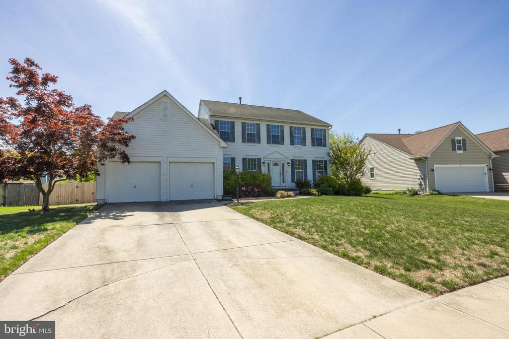 4 TEAKWOOD LANE
