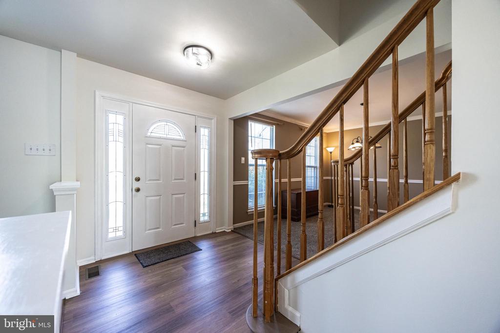4 TEAKWOOD LANE