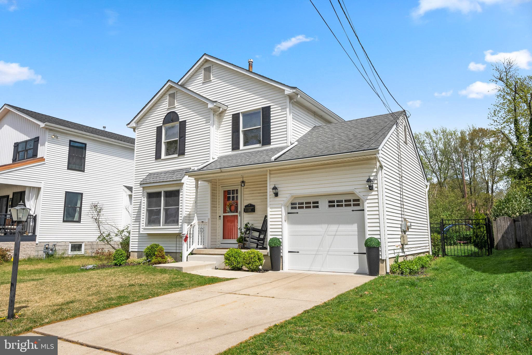 18 Elm Ave