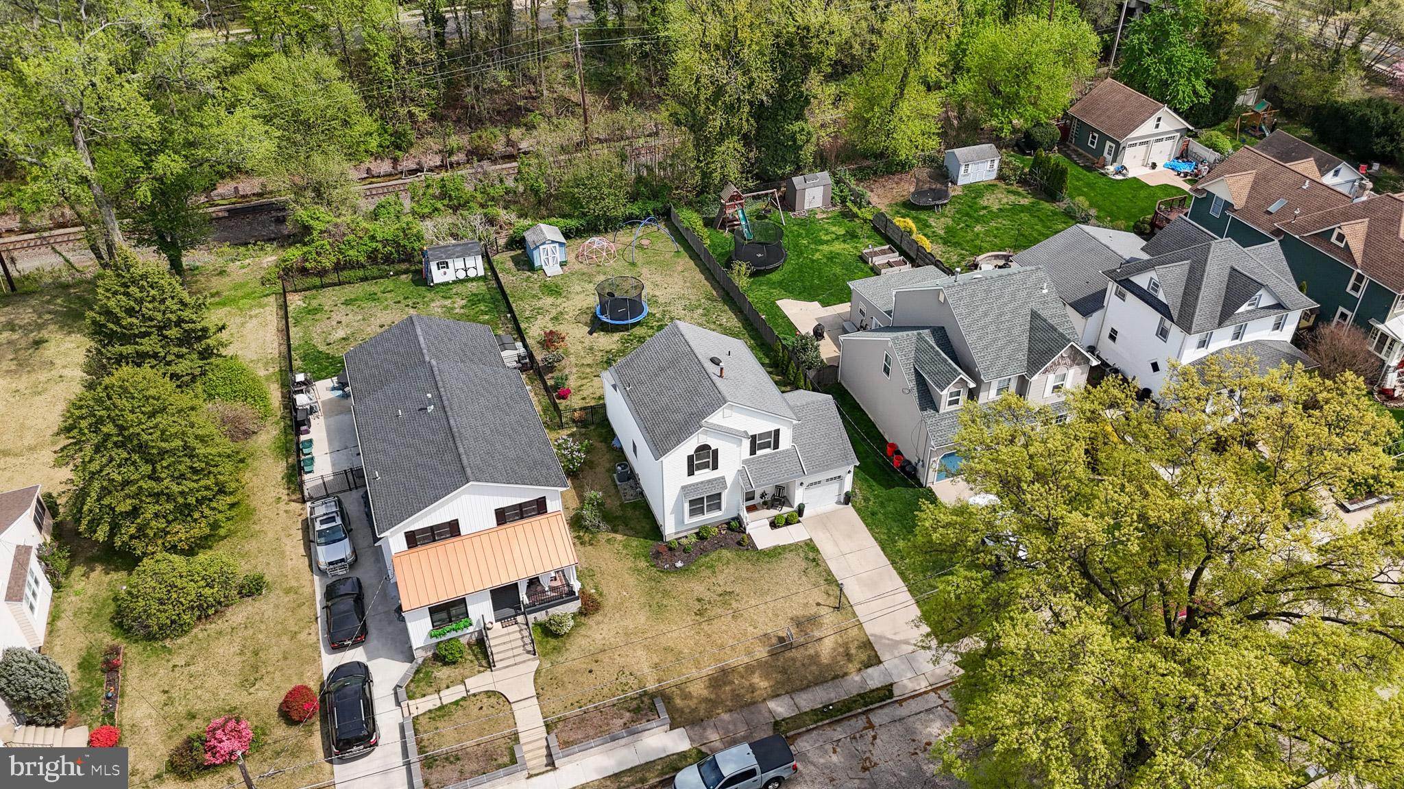 18 Elm Ave