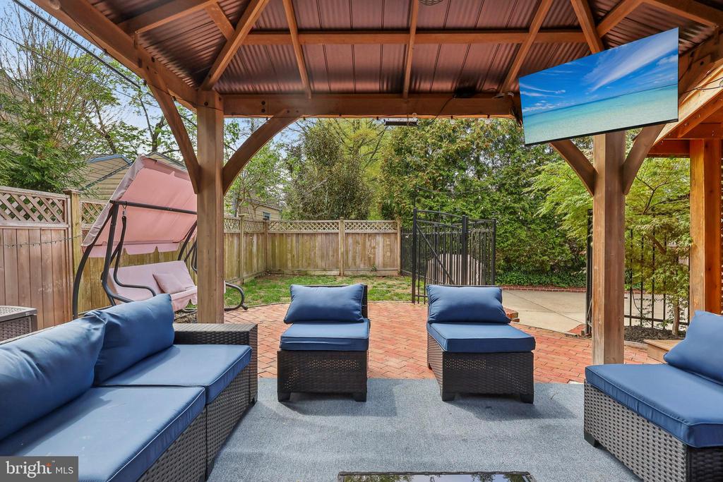 40 Treaty Elm Ln