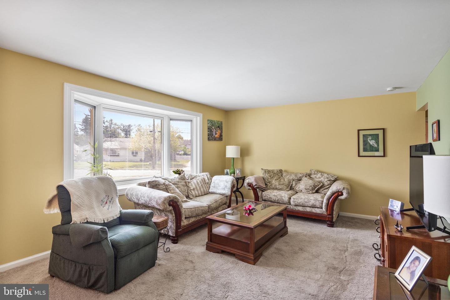 101 West Ct