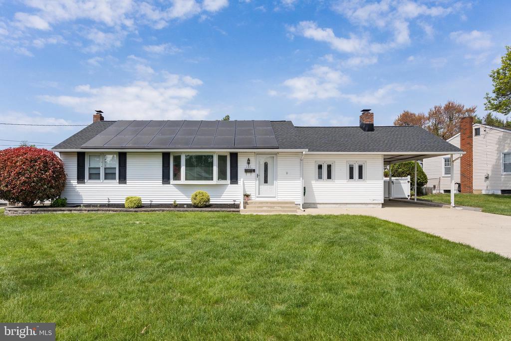 101 West Ct
