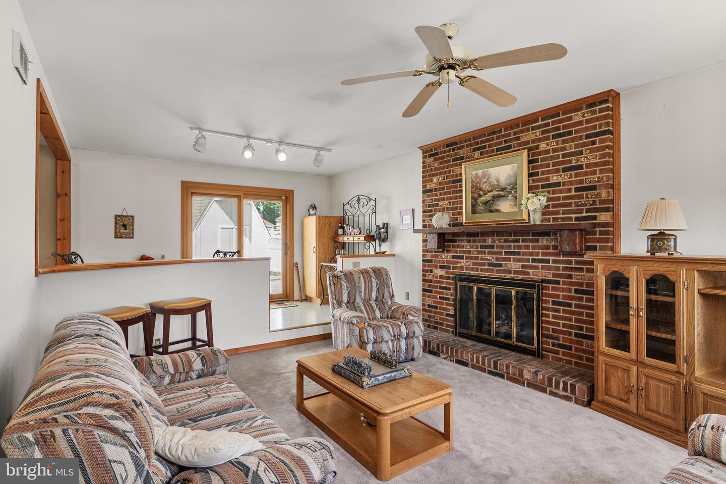 101 West Ct