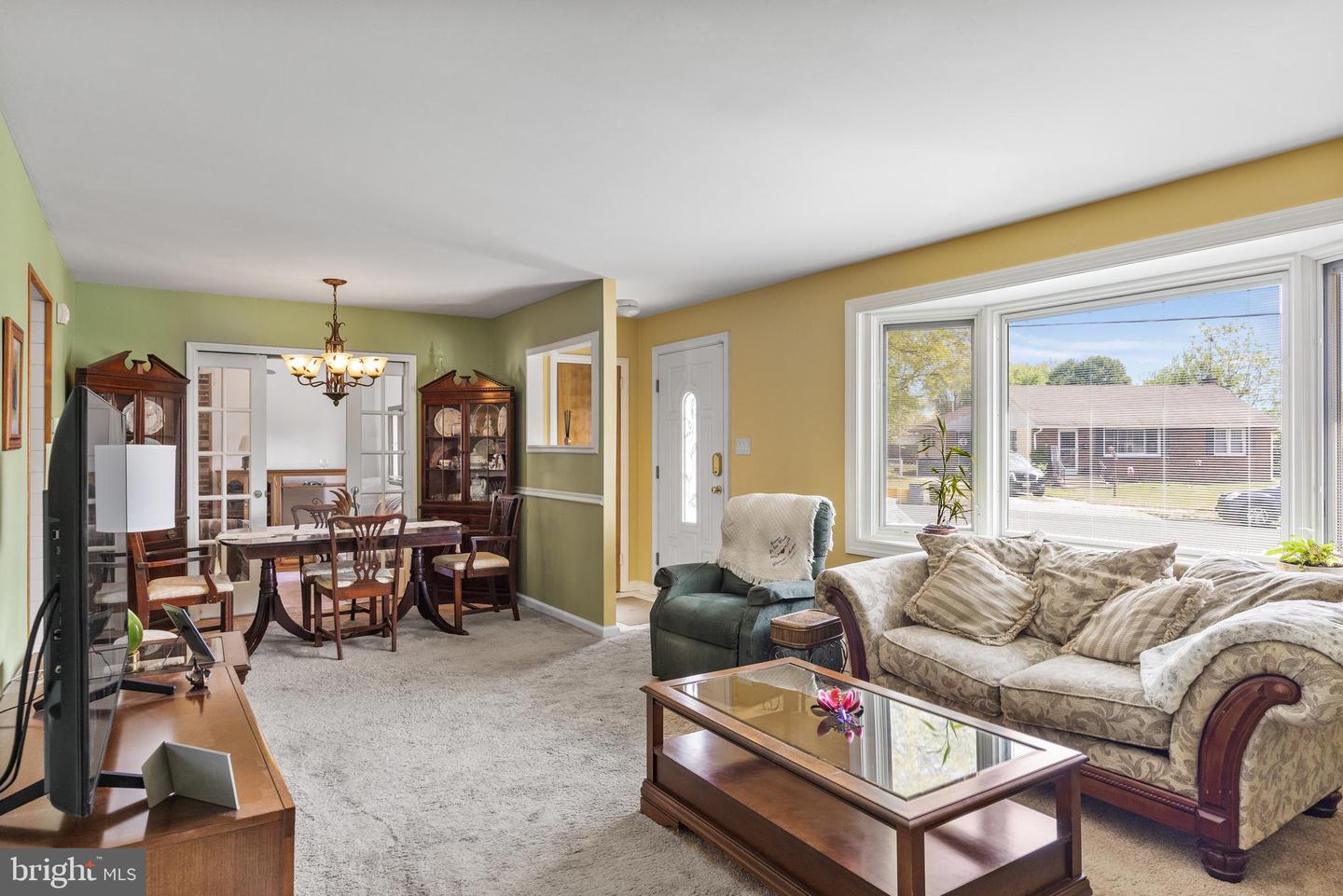 101 West Ct