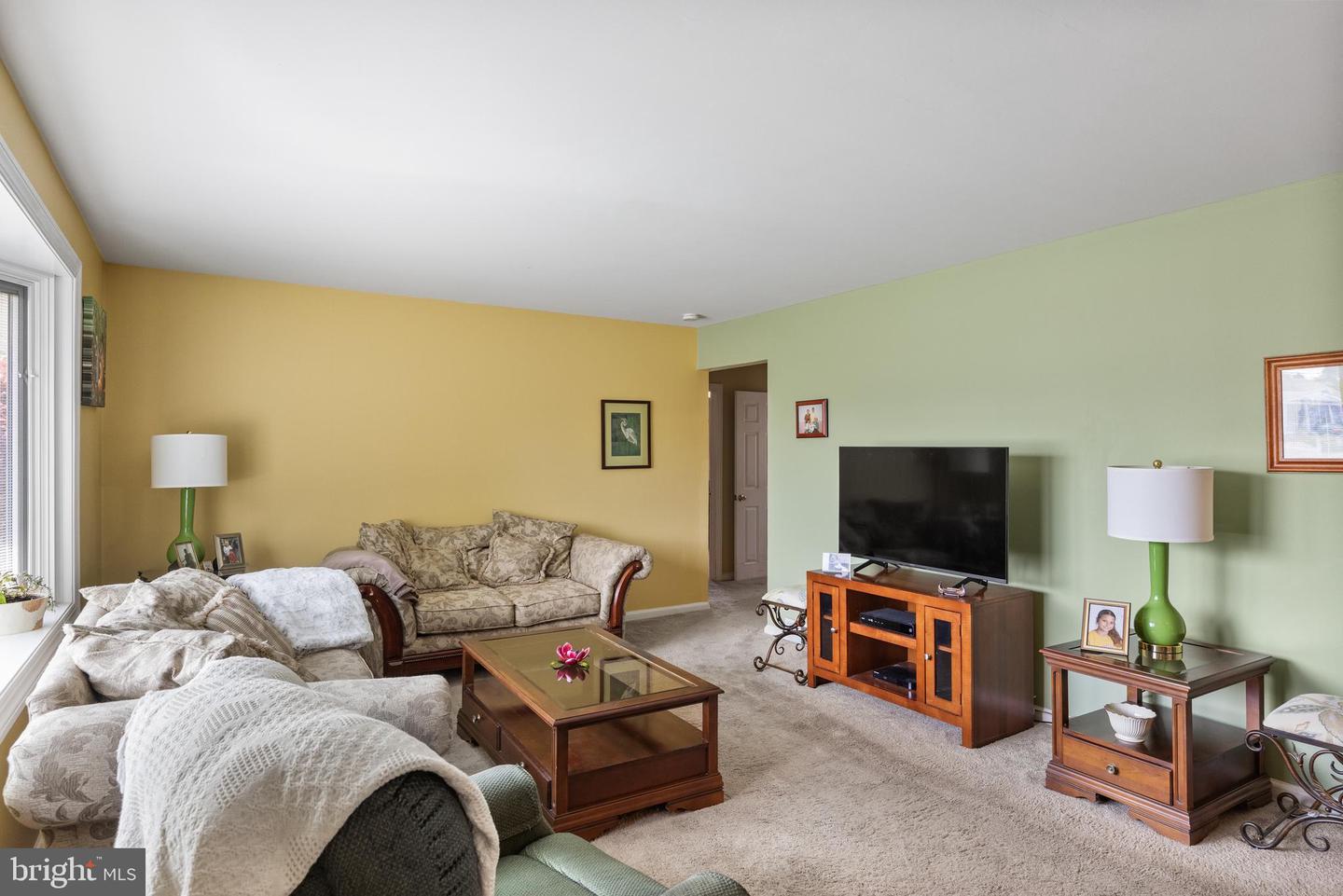 101 West Ct