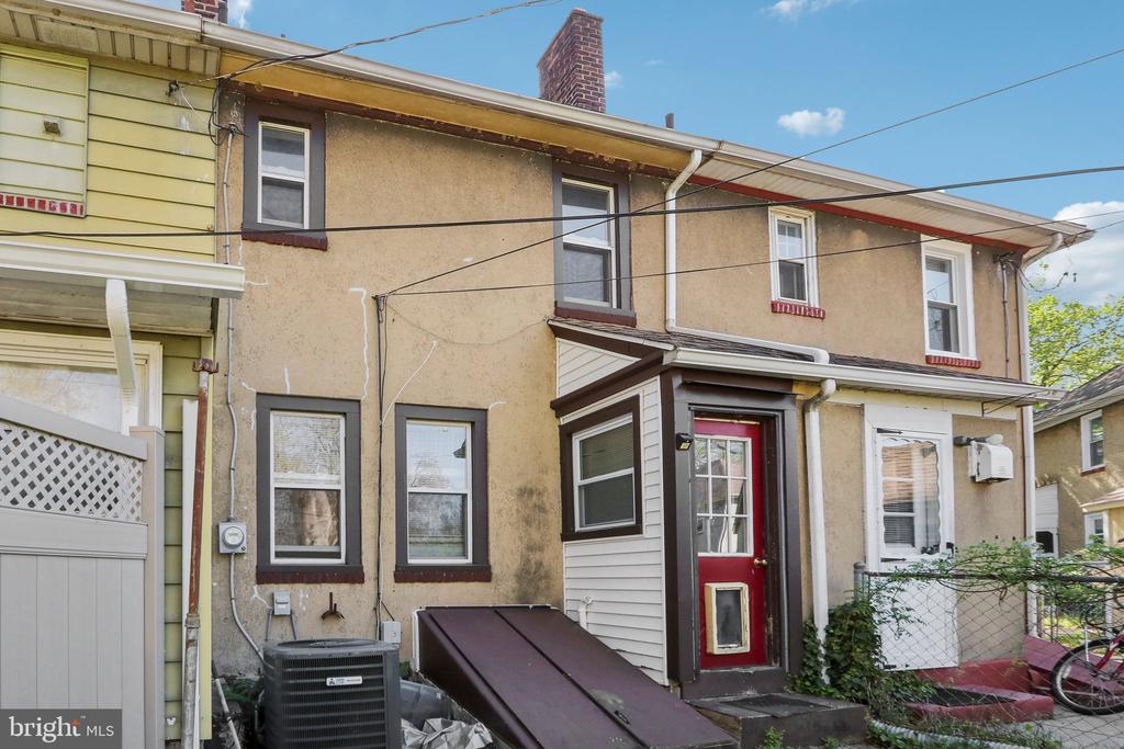 507 Paris Ave