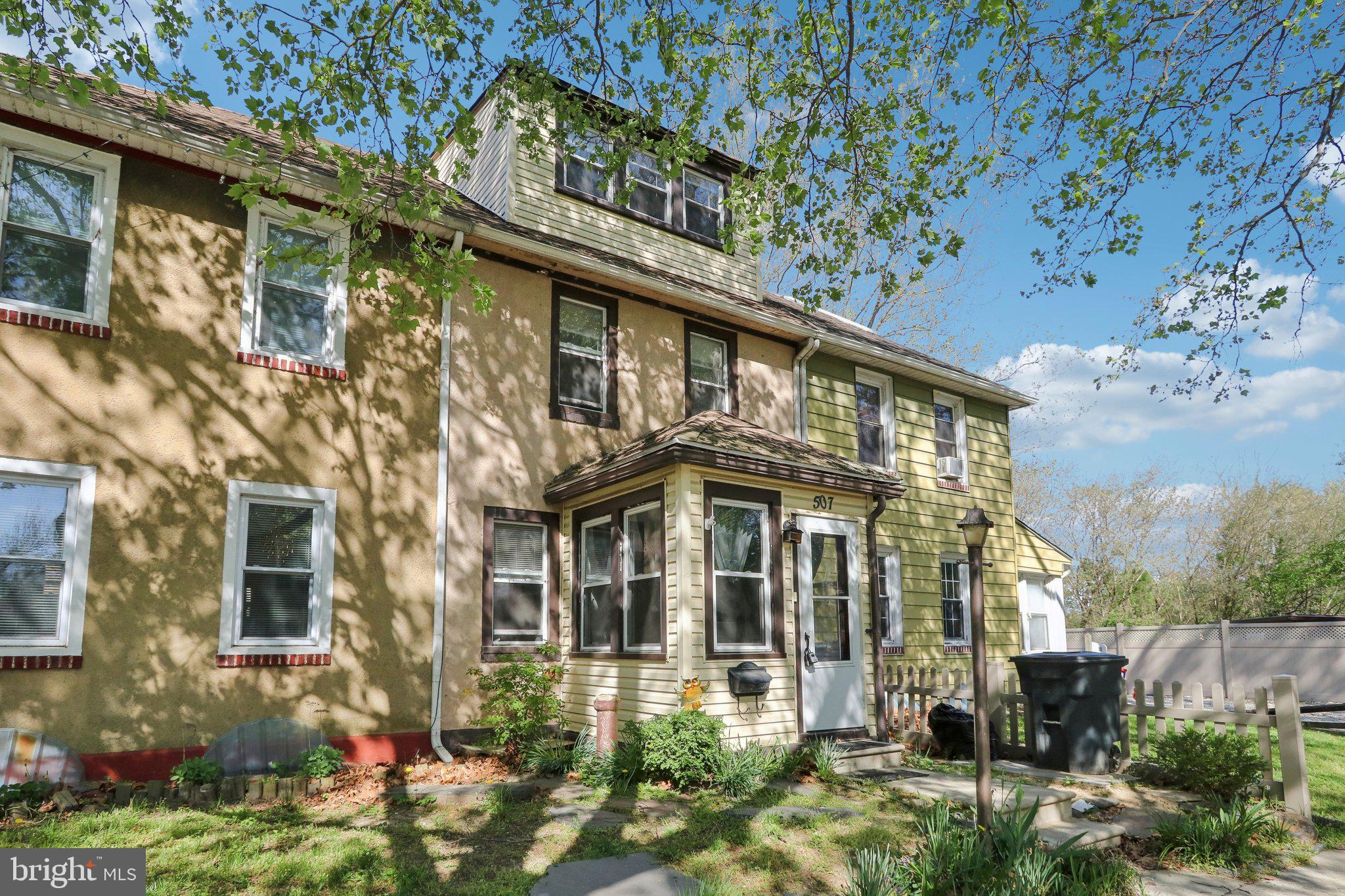 507 Paris Ave