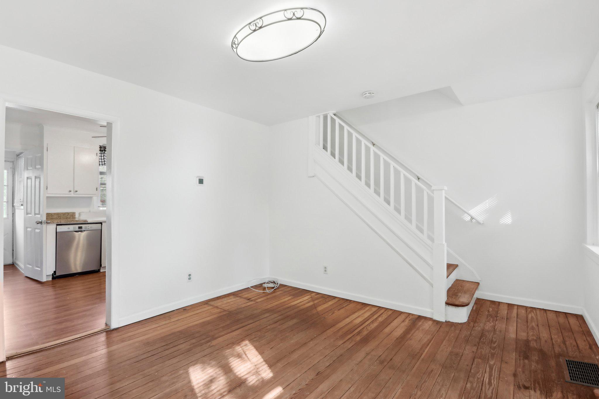 507 Paris Ave
