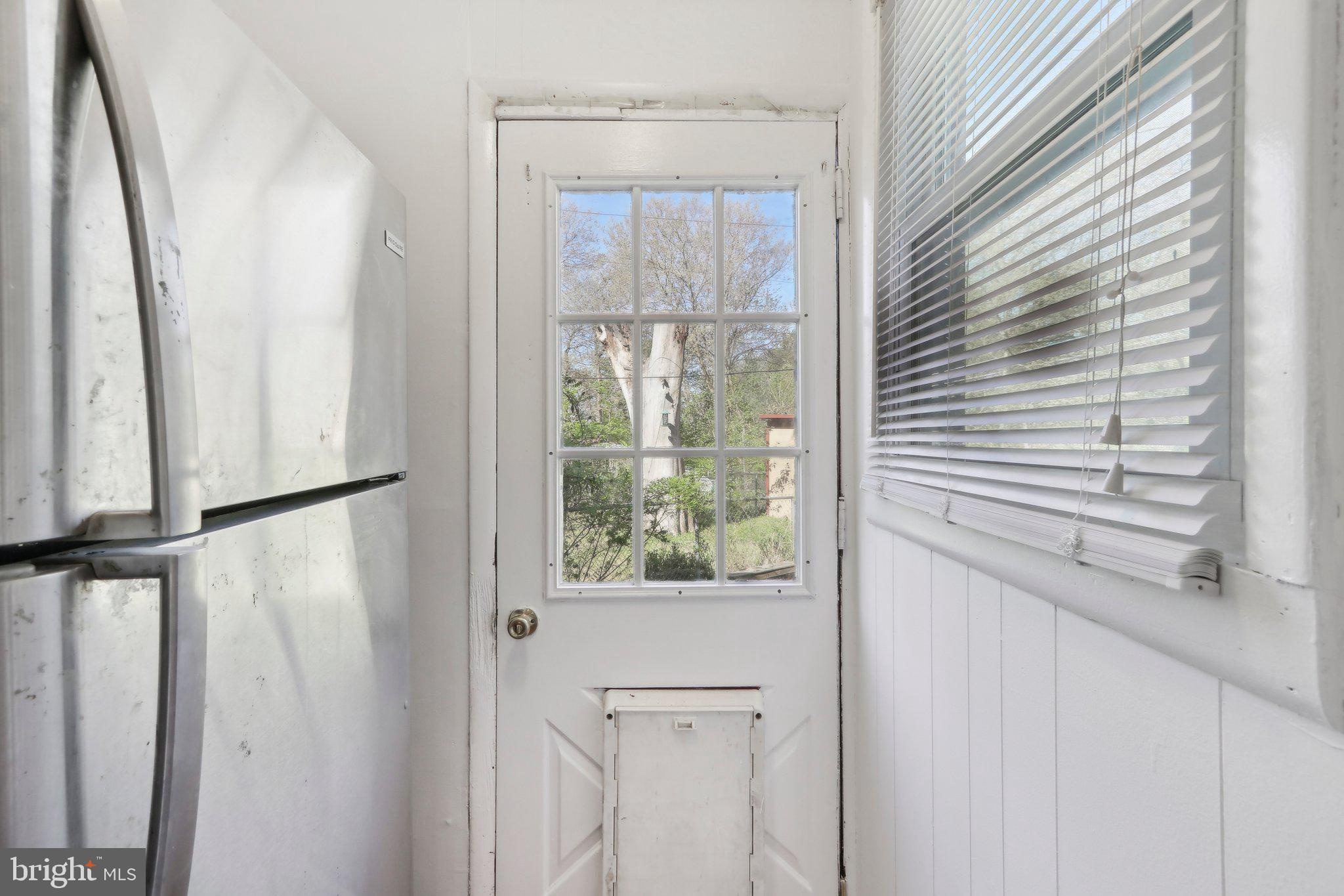 507 Paris Ave