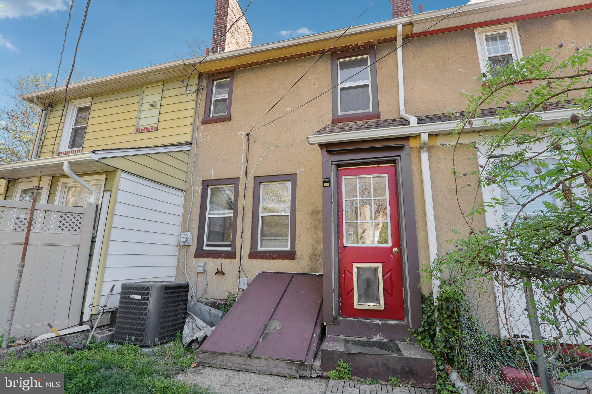 507 Paris Ave