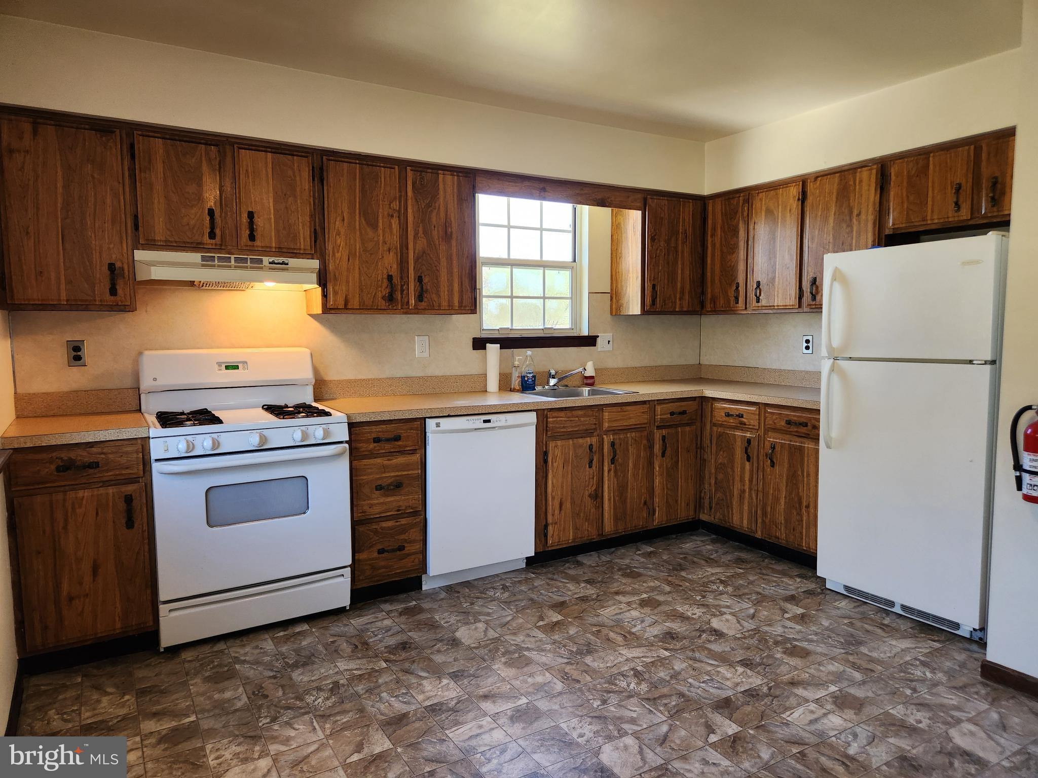 1205 B E ATLANTIC AVENUE