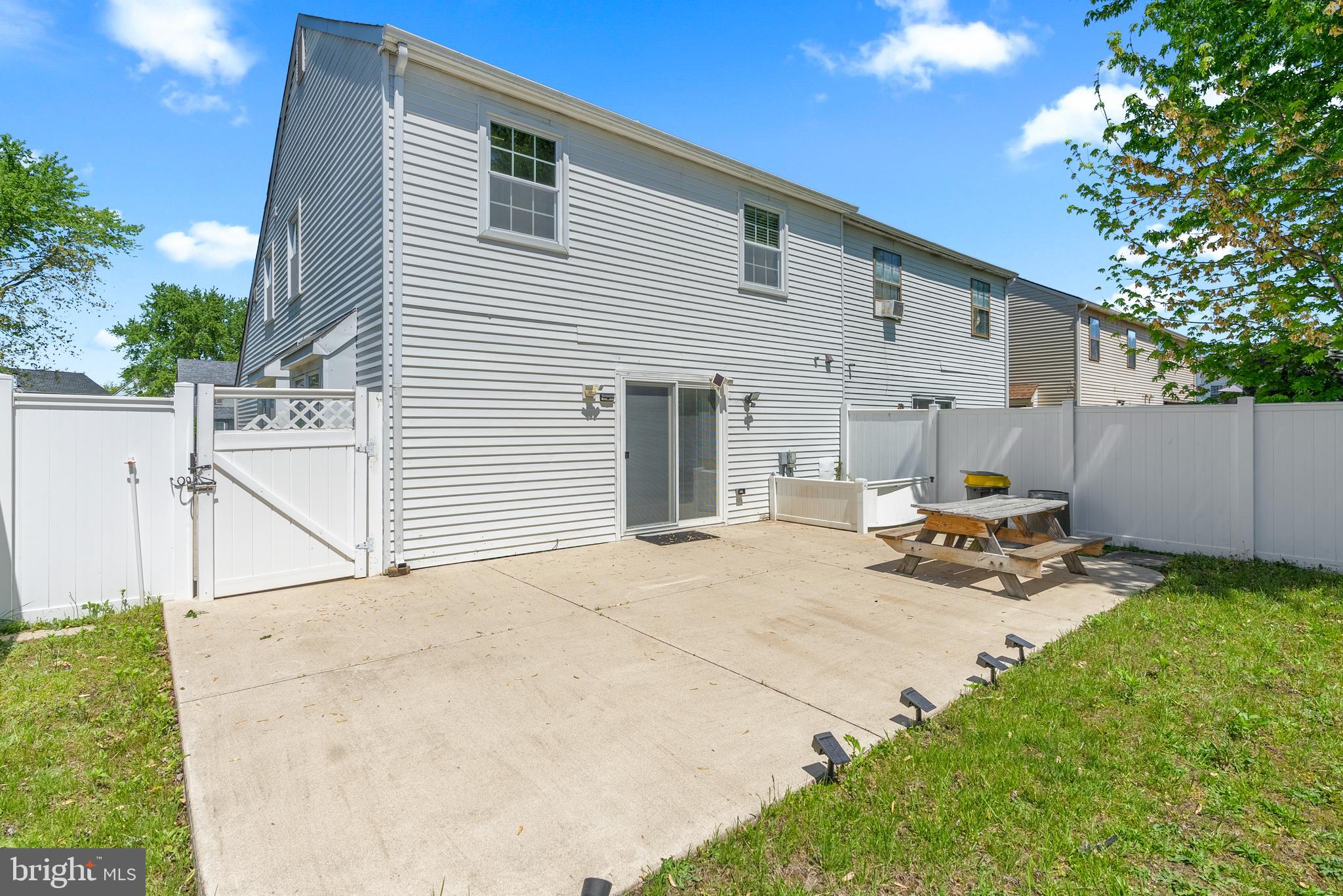 64 Hampton Gate Dr