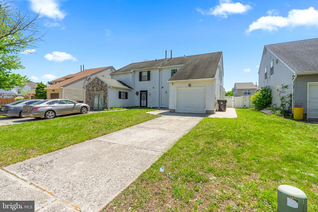 64 Hampton Gate Dr
