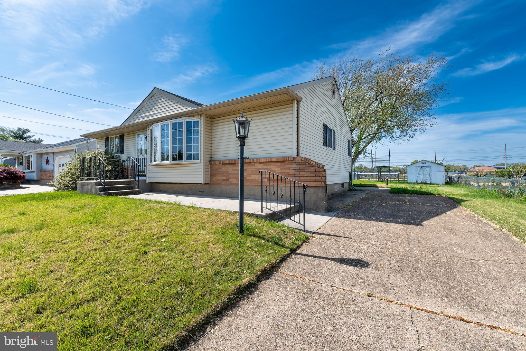 415 PLANTATION DRIVE