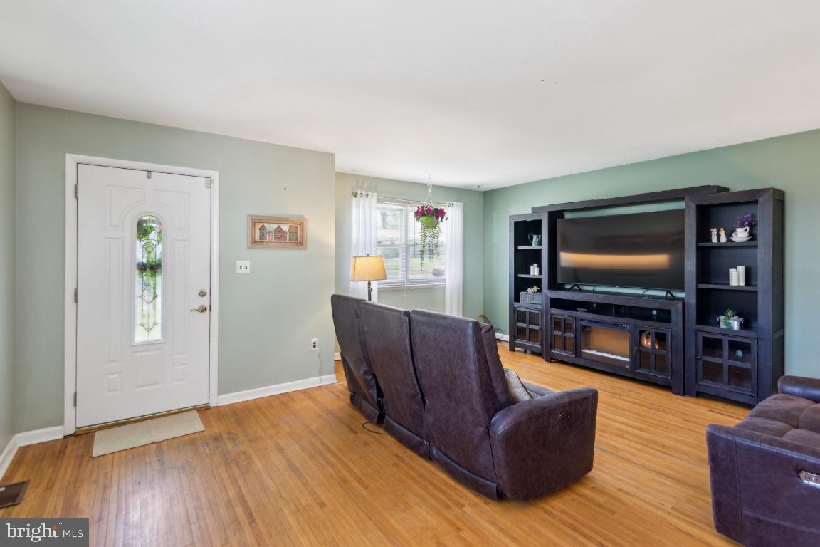 144 ELMTOWNE BOULEVARD