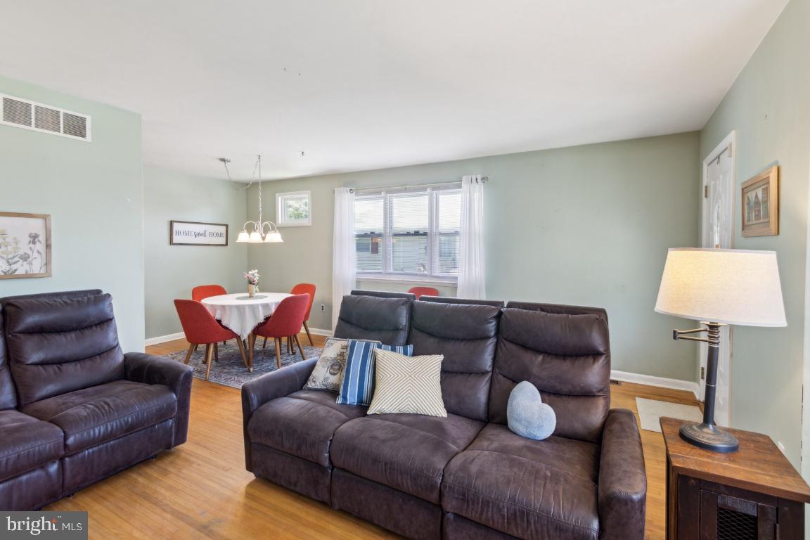 144 ELMTOWNE BOULEVARD