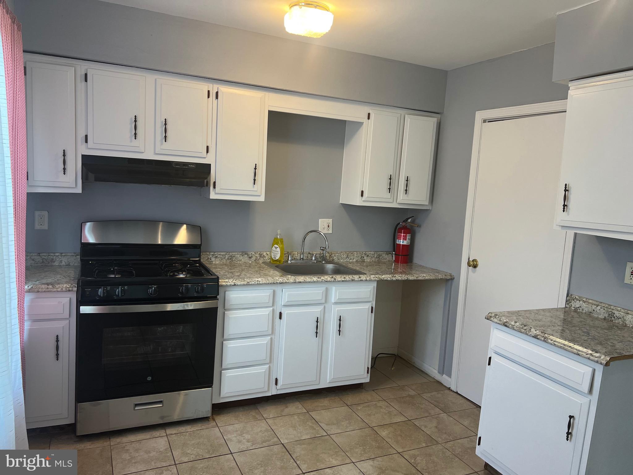 13 A HAMPTON GATE DRIVE