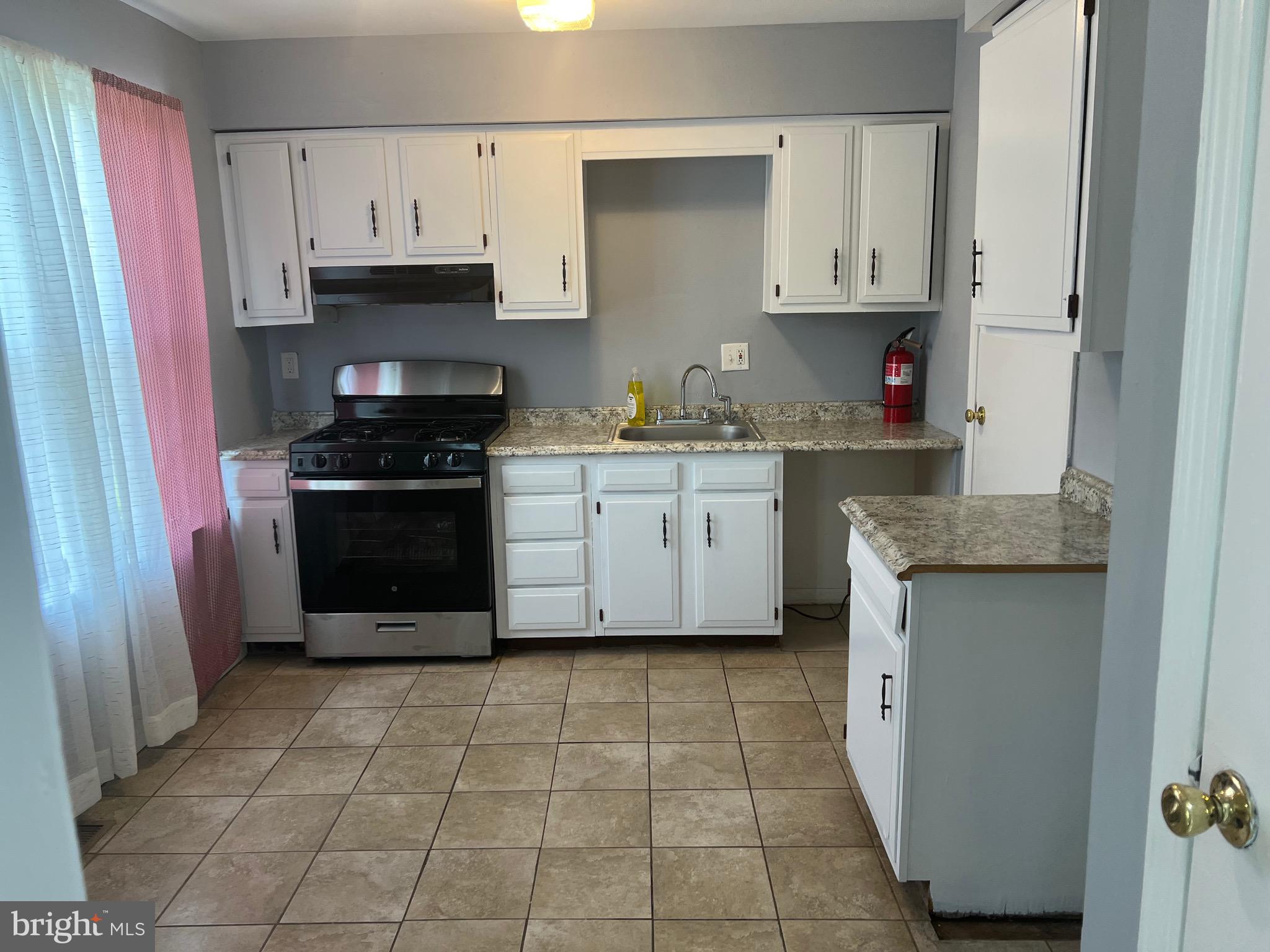 13 A HAMPTON GATE DRIVE