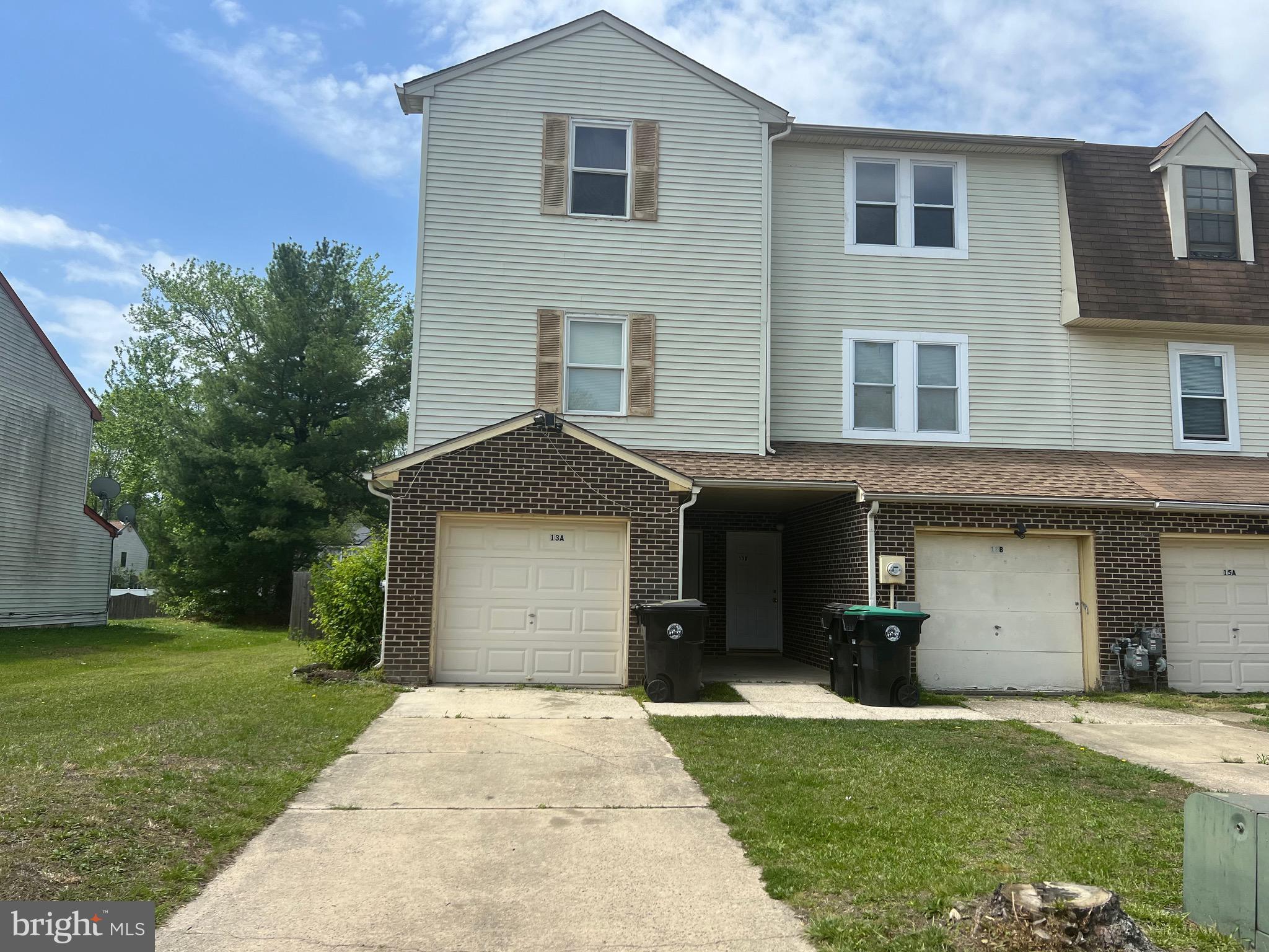13 A HAMPTON GATE DRIVE