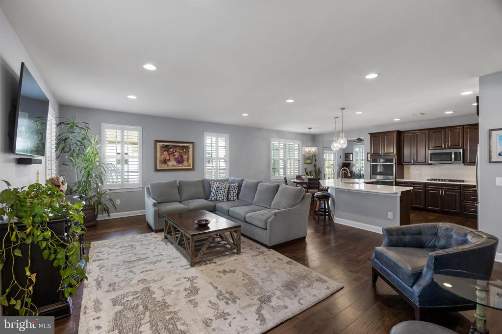 39 Ravenna Dr