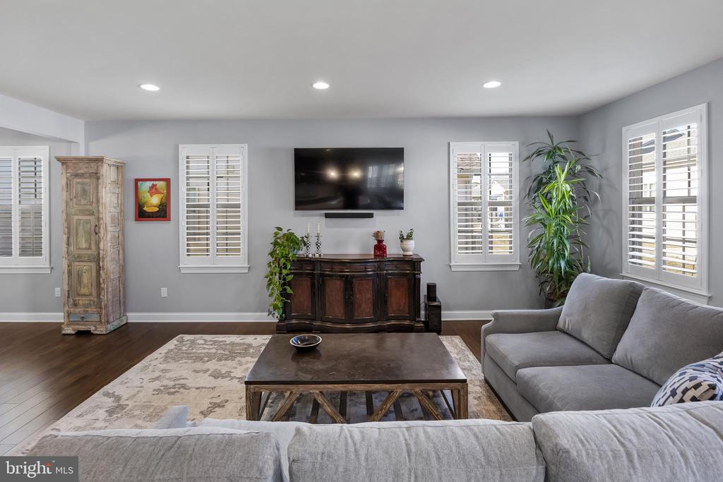 39 Ravenna Dr